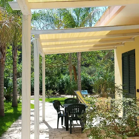 Masseria Aparthotel Torre dell'Orso