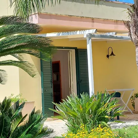 Aparthotel Masseria Torre dell'Orso